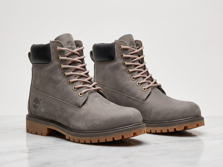 بوت چرم نبوک timberland رنگ طوسی